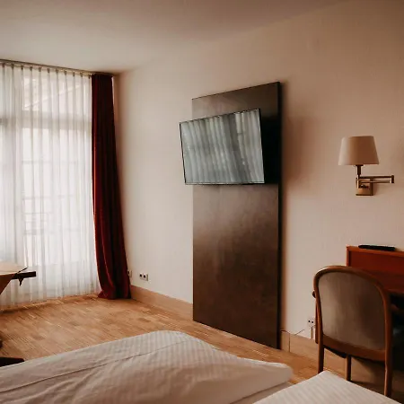 ホテル Badischer Hof タウバービショフスハイム