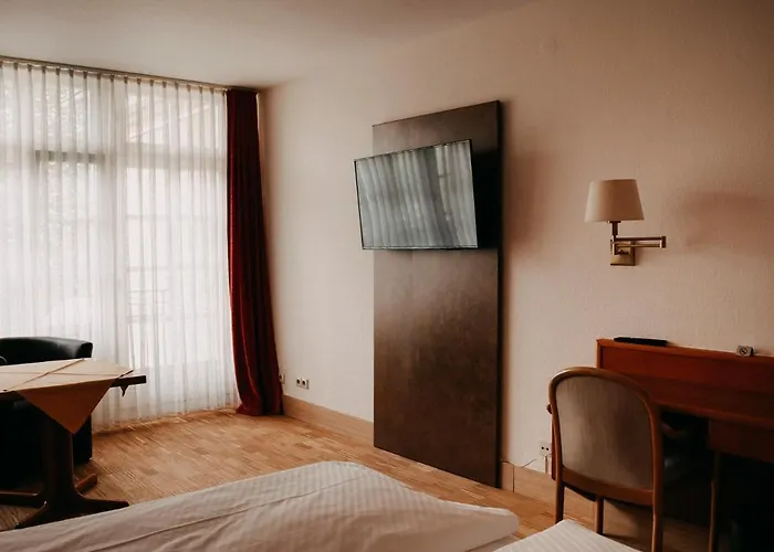 מלון Badischer Hof טאוברבישופסהיים